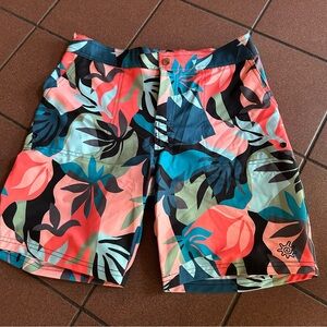 NWT UVSkinz Board Shorts